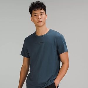 Lululemon Fundamental T-Shirt Graphic